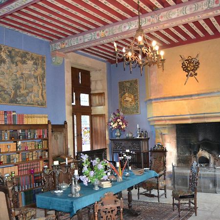 Chateau De Peufeilhoux Vallon-en-Sully Luaran gambar