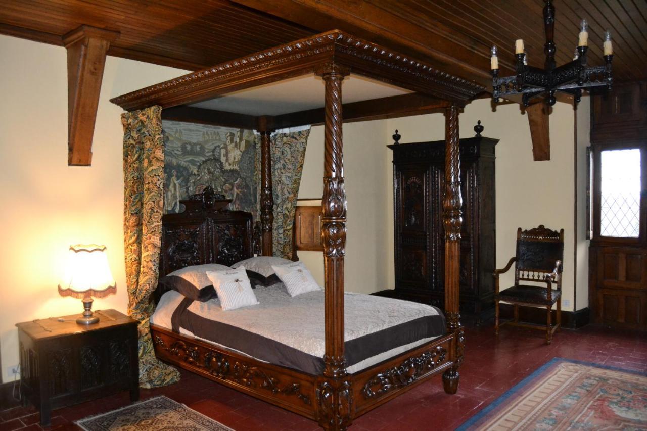 Chateau De Peufeilhoux Vallon-en-Sully Luaran gambar